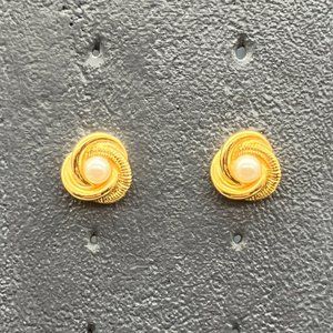 Stud Pierced Earrings Pearl Gold Knot Textured Smooth Classic Retro Soft Girl